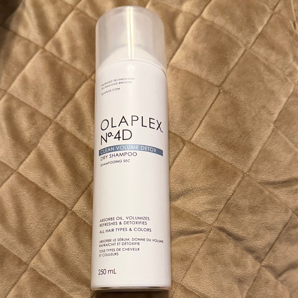 OLAPLEX No.4D Clean Volume Detox Dry Shampoo - White